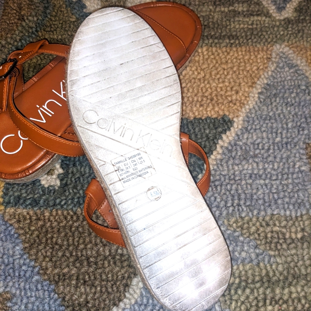 🦋BOGO Calvin Klein Tamalle Sandals - Picture 7 of 7